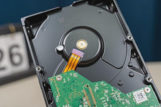 移动硬盘被水泡后，如何挽救数据和恢复使用？实用解决方案分享！