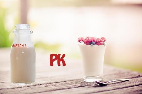 酸奶好还是牛奶好？牛奶和酸奶营养价值大PK（酸奶跟牛奶哪个营养好）